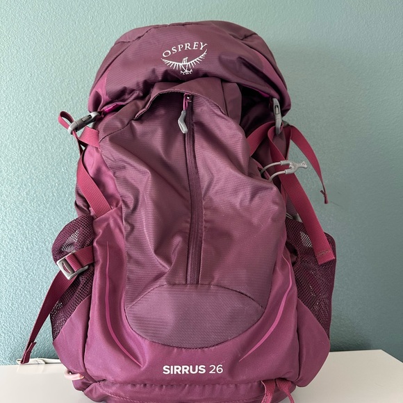 OSPREY Handbags - OSPREY Sirrus 26 Women's Backpack - Elderberry Purple | Hiking Daypack